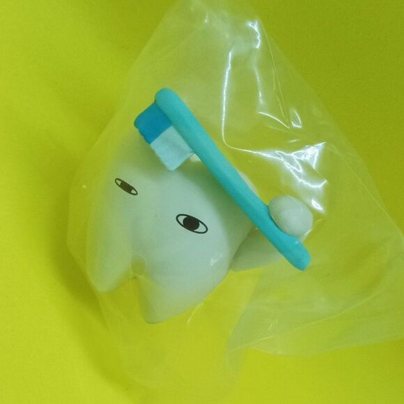 Teeth brushing itself figurine - Picture 2 of 7